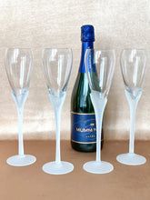 Load image into Gallery viewer, Frosted Tulip champagne flutes - wedding gifts in Canada