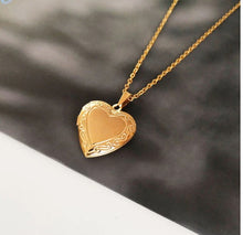 Load image into Gallery viewer, Romantic Heart Photo Locket- Gold | Photo lockets online | Online buy photo lockets | Photo lockets Canada buy online