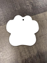 Load image into Gallery viewer, Customized Photo Ornament - Paw shape