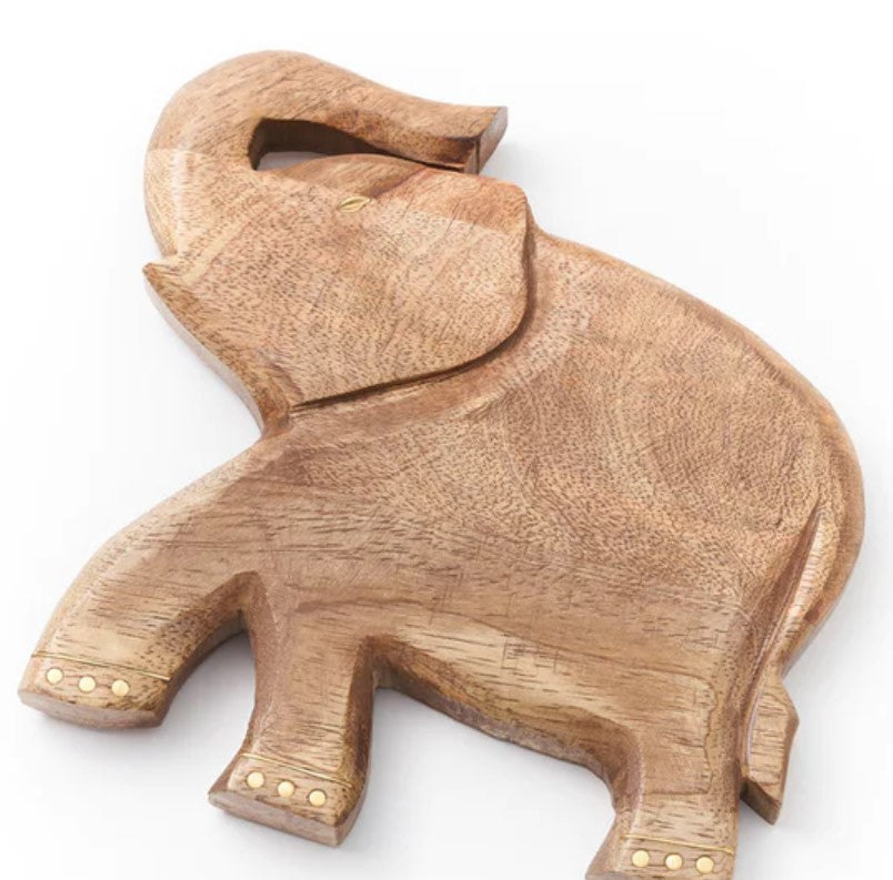 Mango wood cheese board - elephant